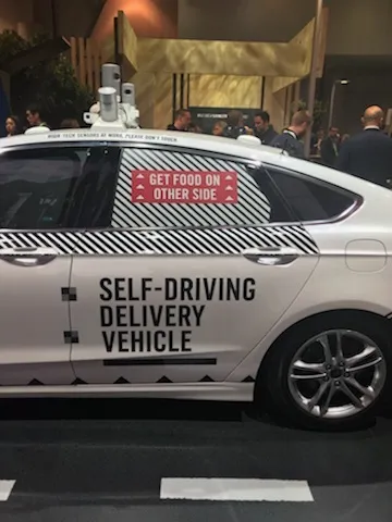 voiture autonome : Ford pizza