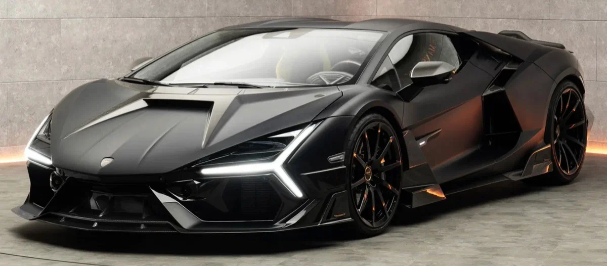 Lamborghini Revuelto