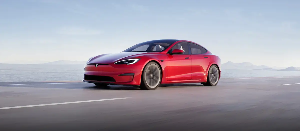 Tesla-model-S-plaid-