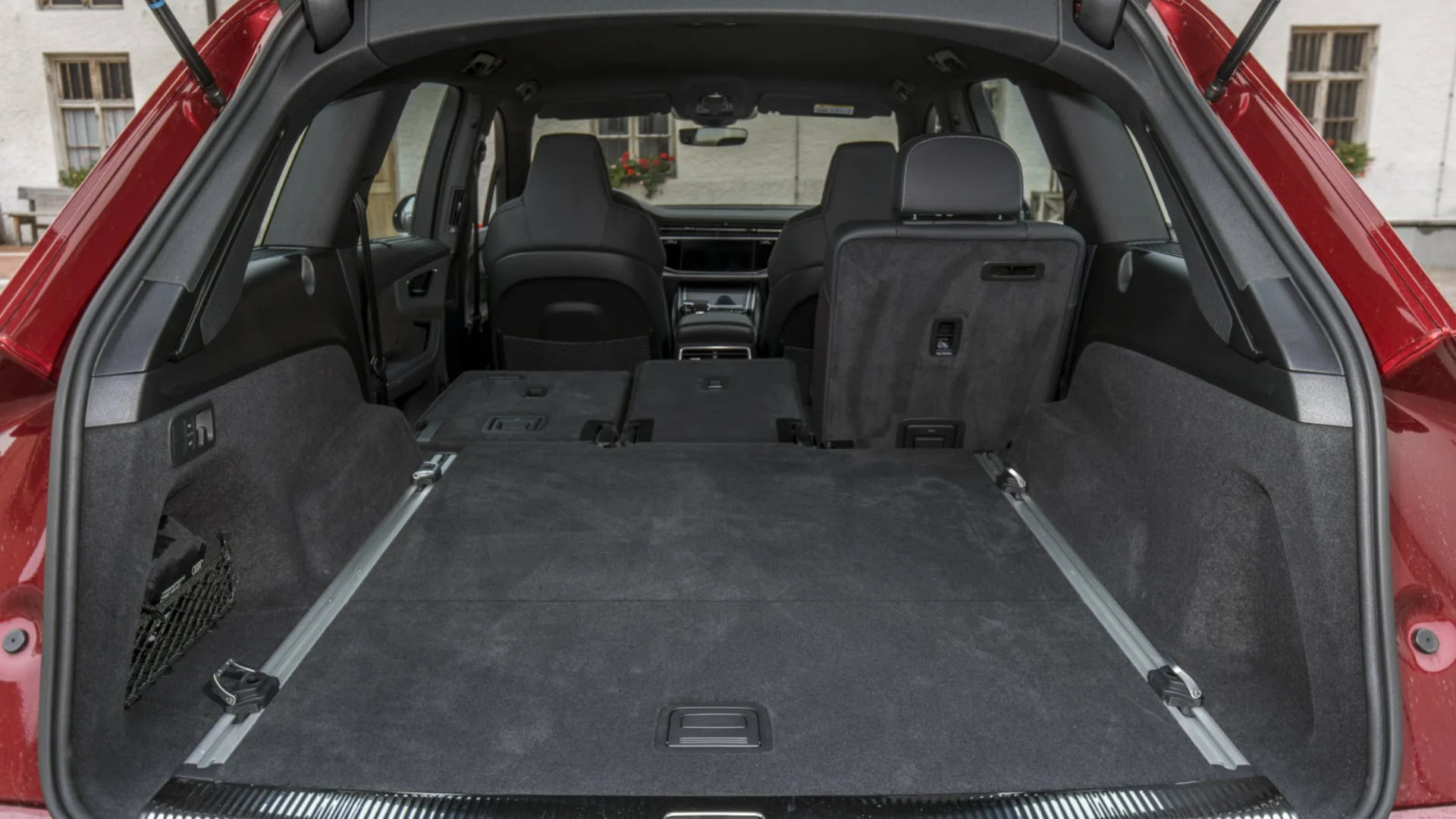 Thot - votre workspace 76 coffre Audi Q7 2 050 litres