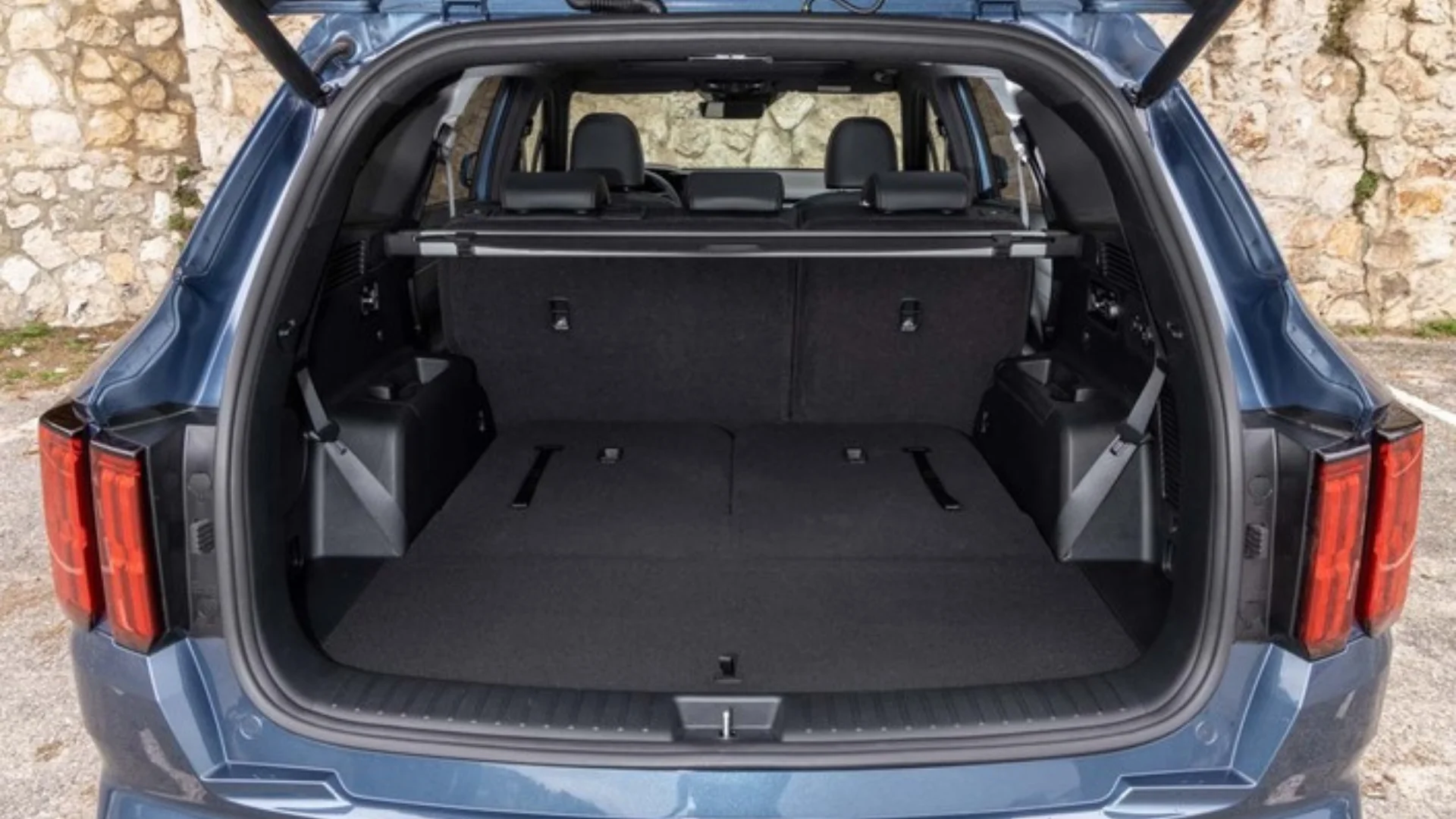 Thot - votre workspace 77 coffre Kia Sorento IV PHEV 2 139 litres