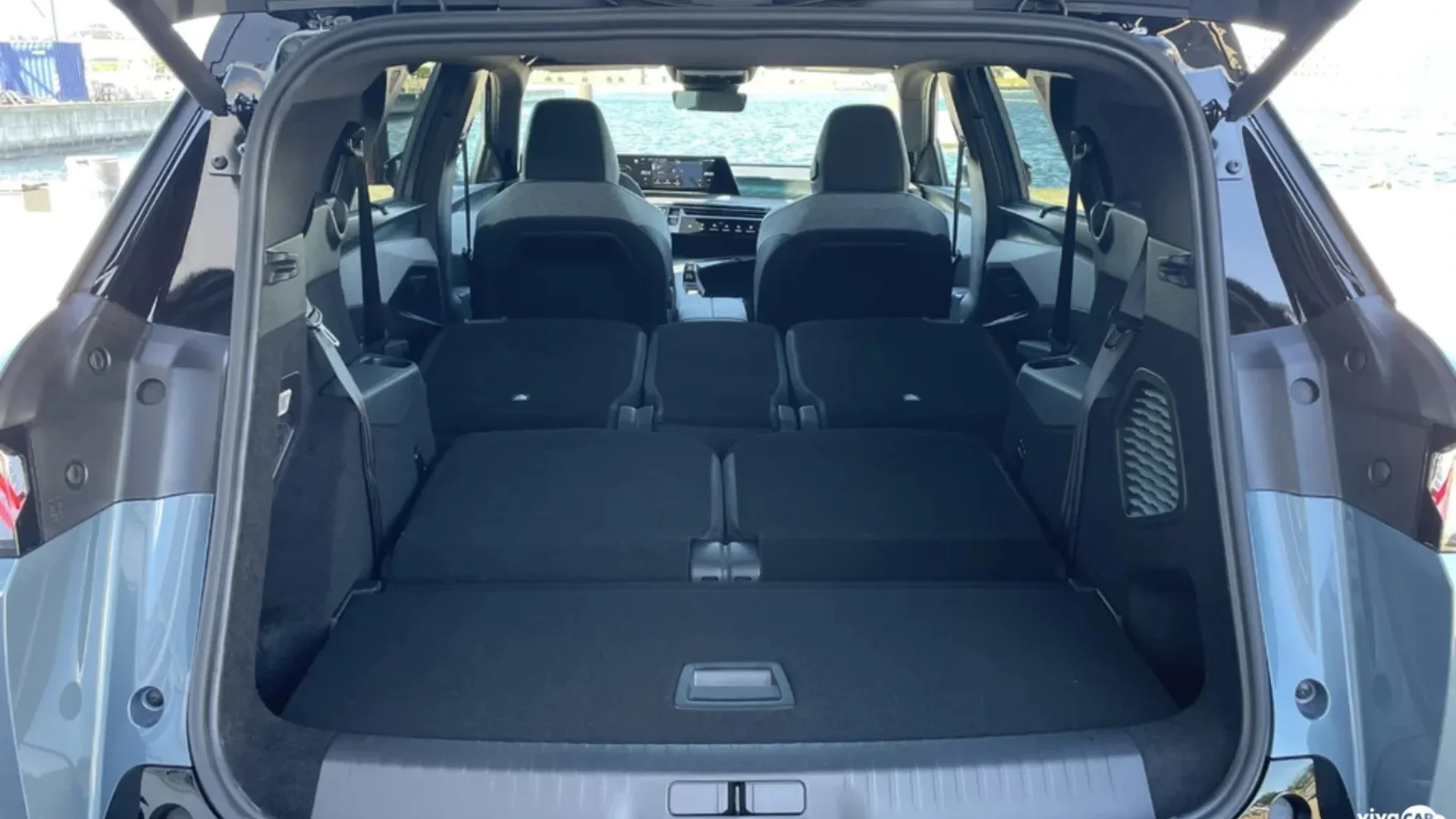 Thot - votre workspace 70 coffre Peugeot 5008 III 1 815 litres