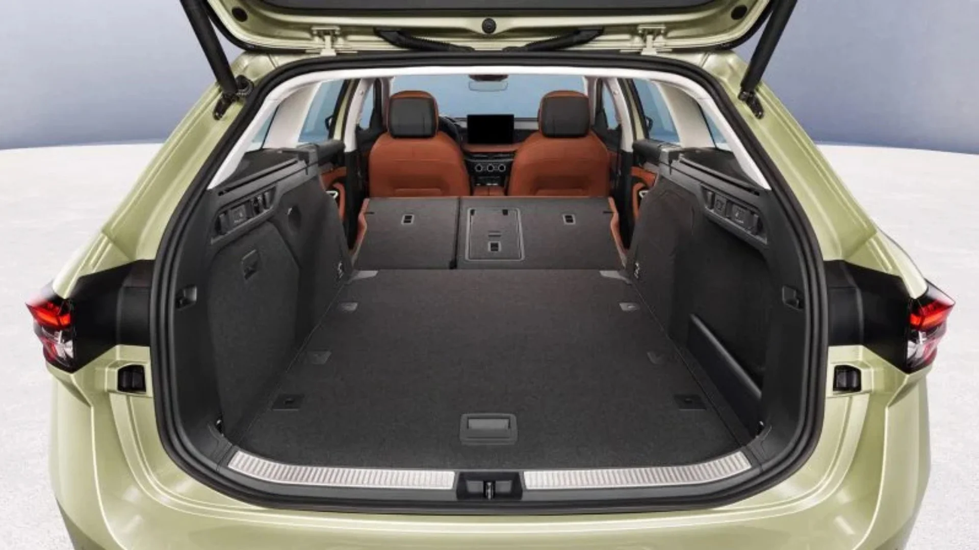 Thot - votre workspace 69 coffre Skoda Superb IV 1 795 litres