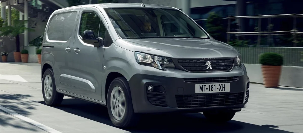 Peugeot-Partner-2023-utilitaires-boîte automatique